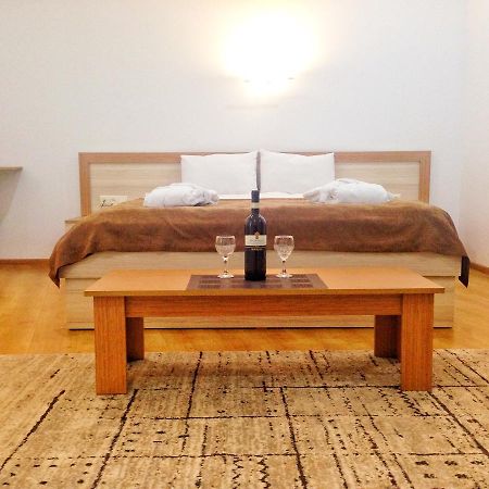 Hotel Marseille Batumi Bagian luar foto
