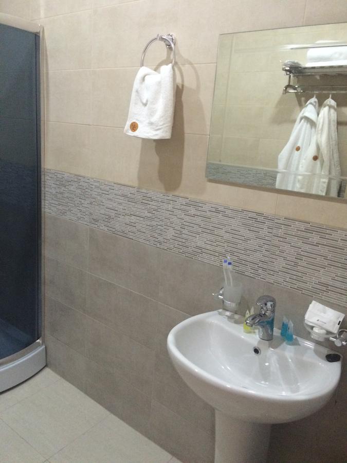 Hotel Marseille Batumi Bagian luar foto