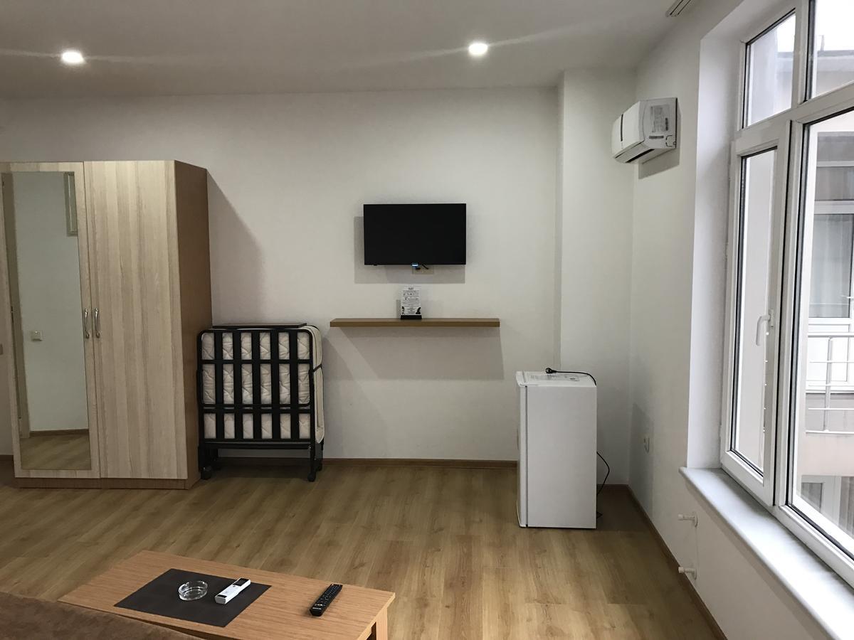 Hotel Marseille Batumi Bagian luar foto