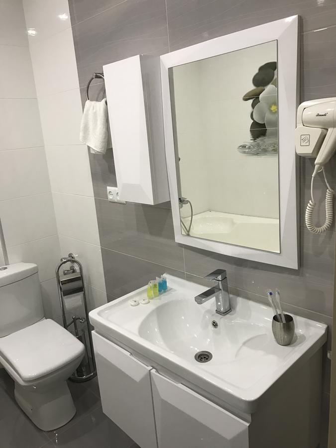 Hotel Marseille Batumi Bagian luar foto