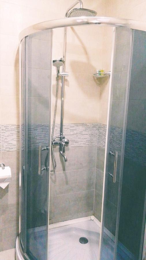 Hotel Marseille Batumi Bagian luar foto